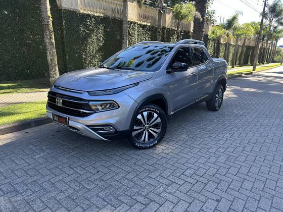 FIAT TORO 2.0 16V TURBO DIESEL VOLCANO 4WD AT9 FIAT TORO 2.0 16V TURBO DIESEL VOLCANO 4WD AT9